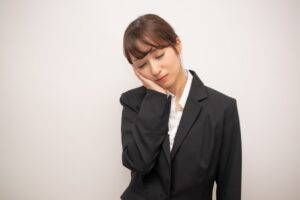 おとなしい人が突然辞めるのは何故 気になる退職理由とその前兆 おとなしい人が突然辞めるのは何故 気になる退職理由とその前兆